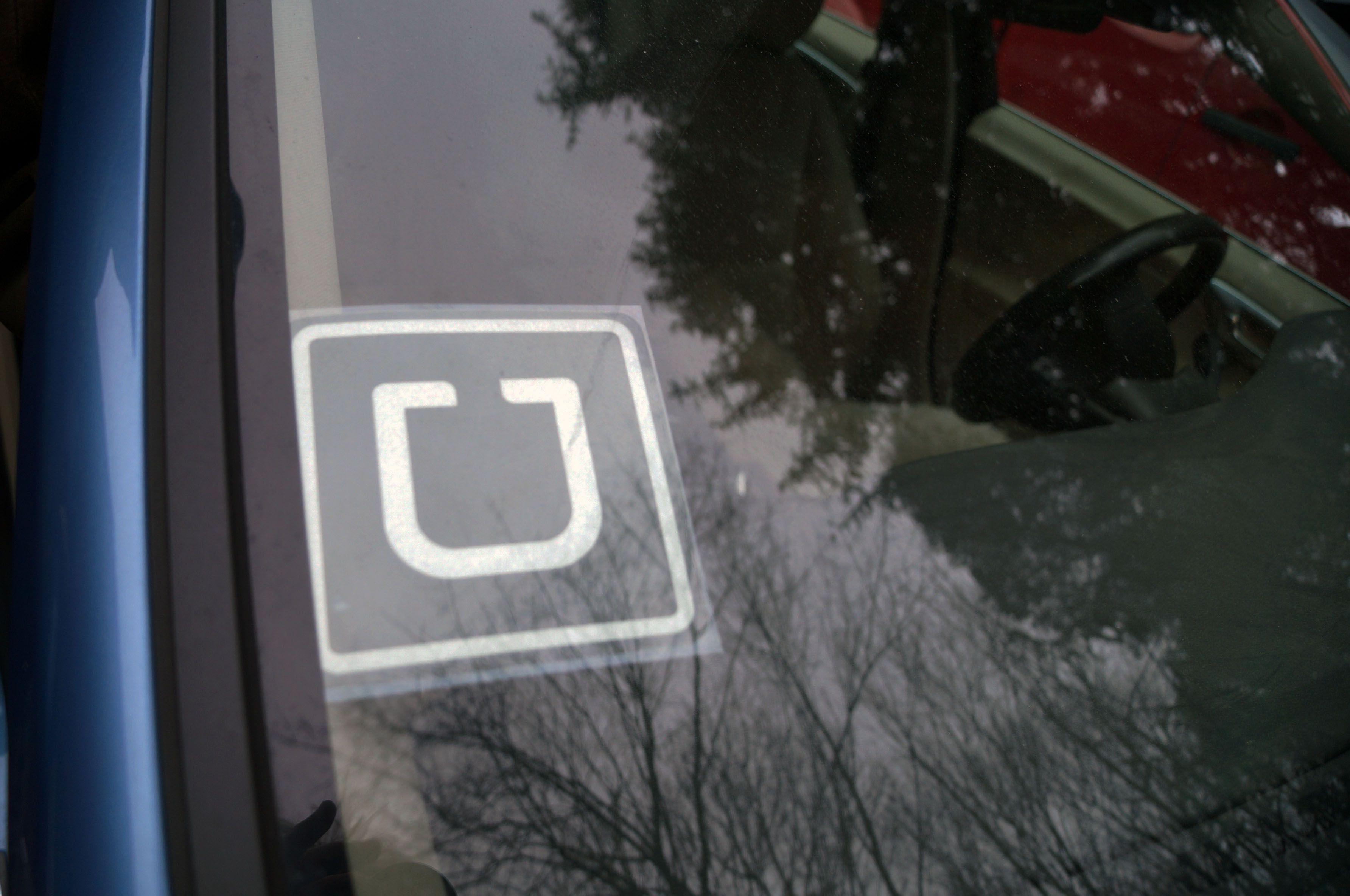 Current Uber Windshield Logo - The new taxi in town | The HawkEye
