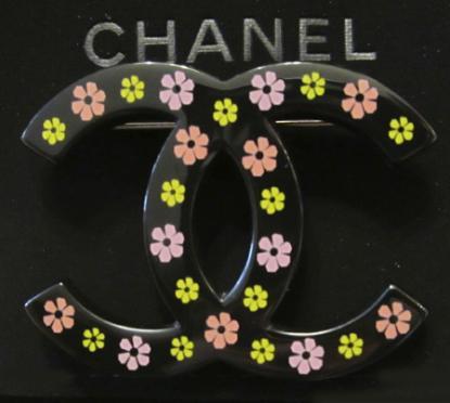 Pretty Chanel Logo - Chanel CC Logo Brooch Pin Pretty Daisy Flowers New Authentic
