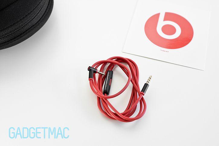 Red Beats Logo - Beats Solo 2 Headphones (2014) Review