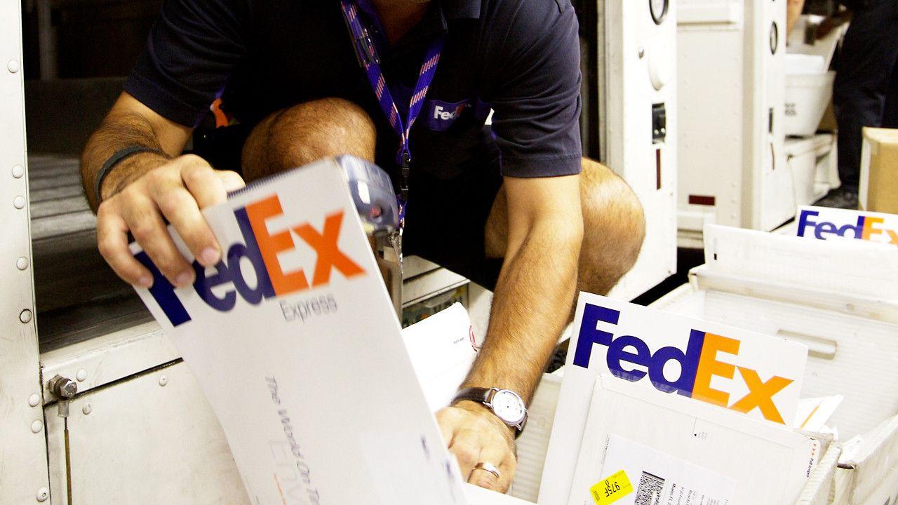 Vintige FedEx Logo - Vintage Logos • TheOverAnalyzed