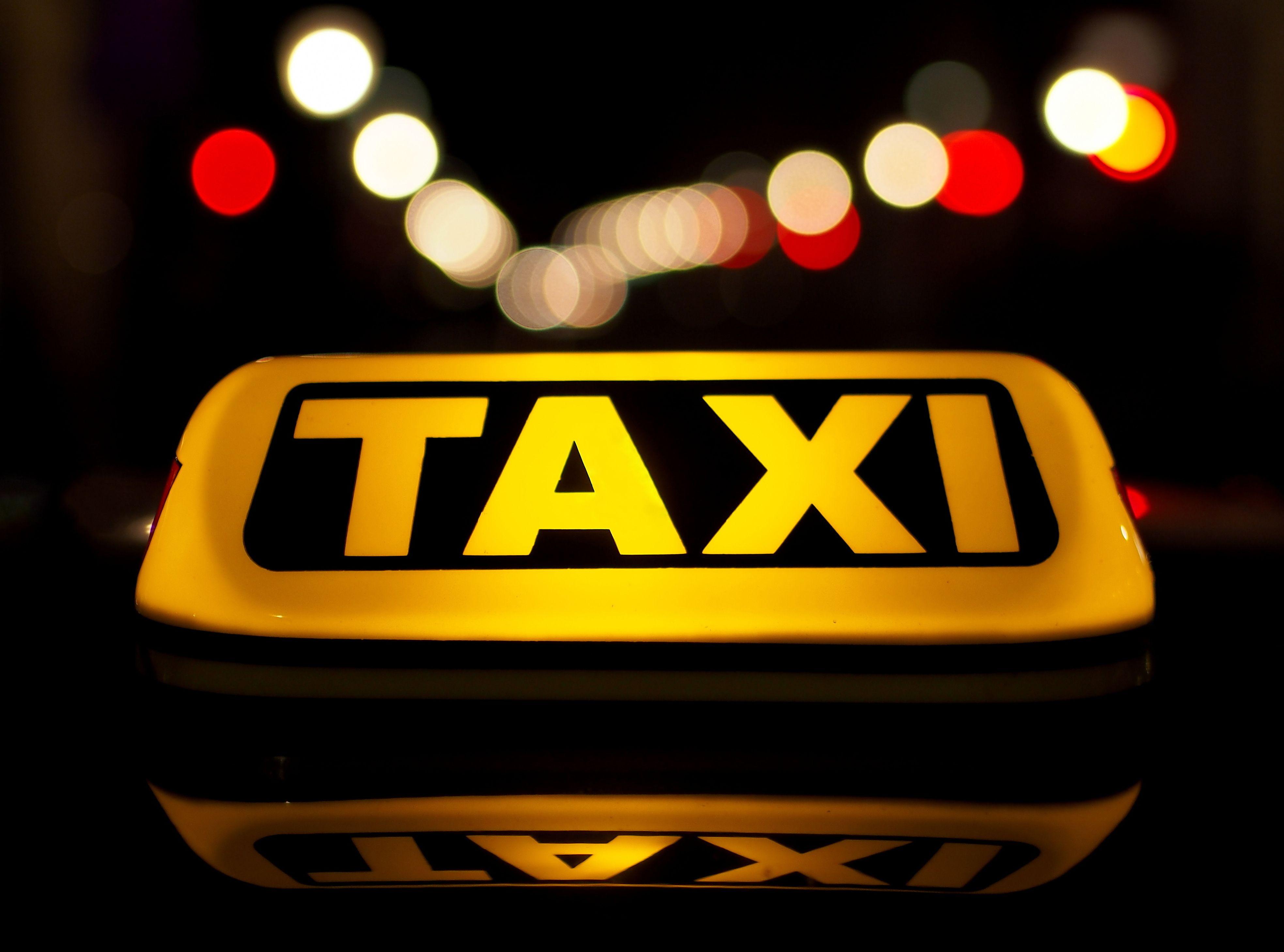 Cab Car Logo - Taxicab