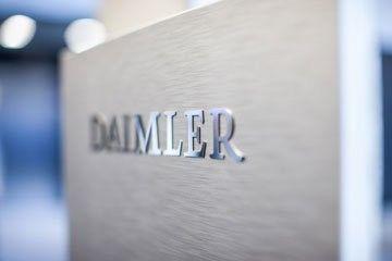 Daimler AG Logo - Daimler sets its course for the future: Dieter Zetsche to succeed