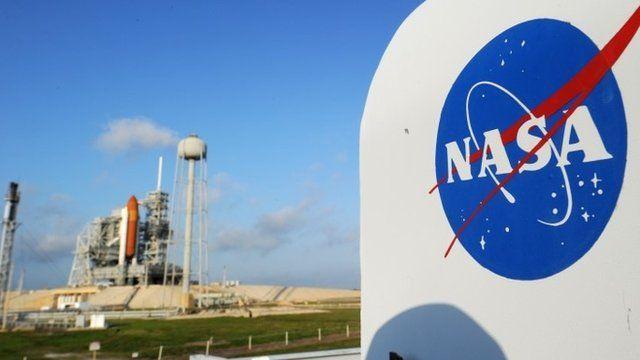Space Rockets NASA Logo - Nasa chooses companies to build new US spacecraft - BBC News