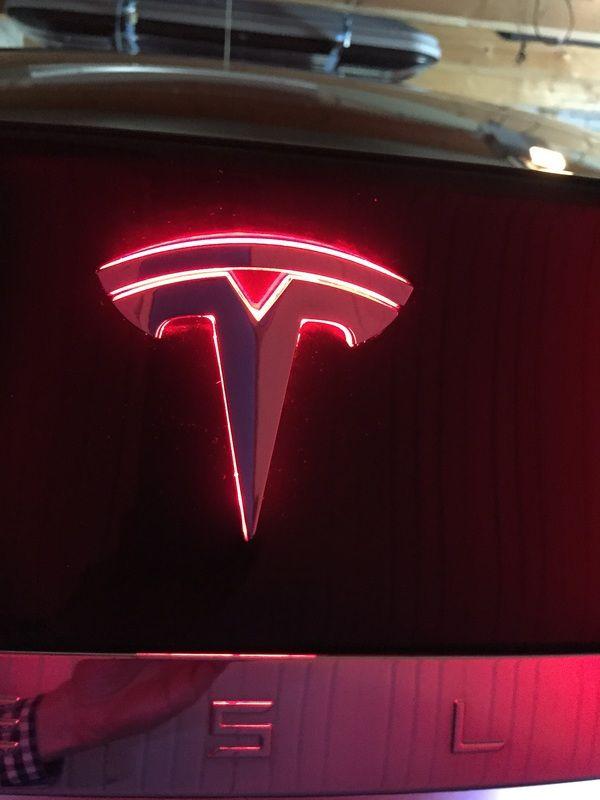 Tesla Red Logo - Exterior Accessories