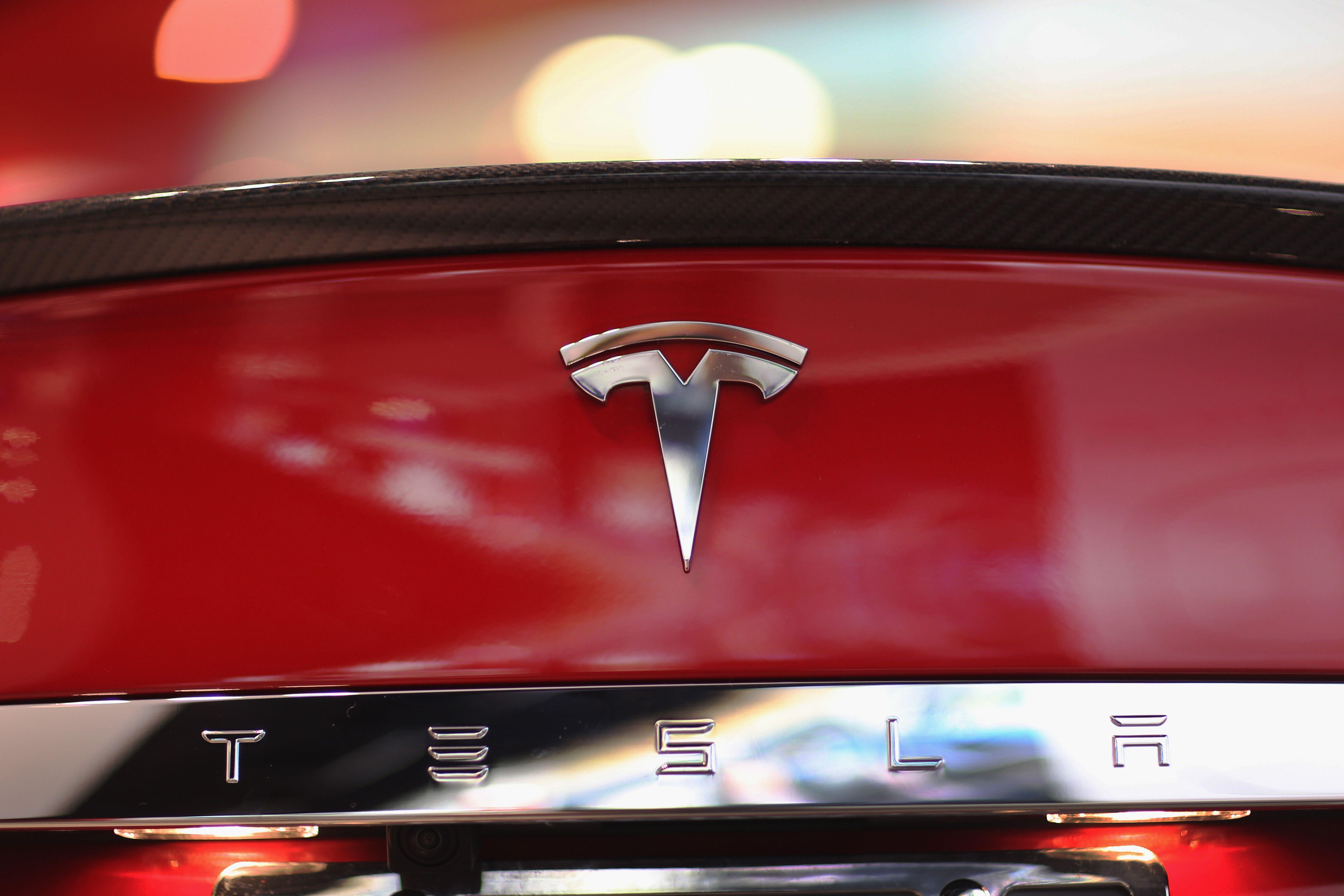 Tesla Red Logo - California to Tesla: here's another $15 million if you expand