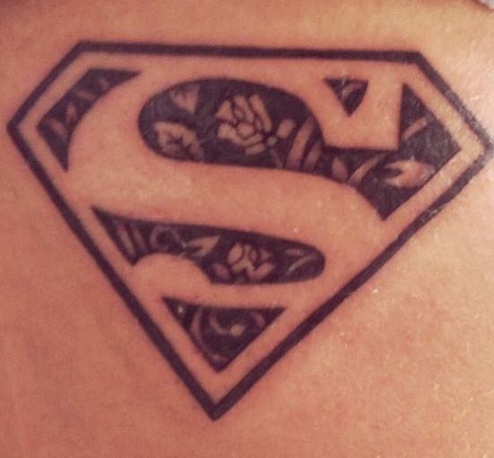 Superman Flower Logo - Superman tattoo with roses. Ink. Superman tattoos, Tattoos