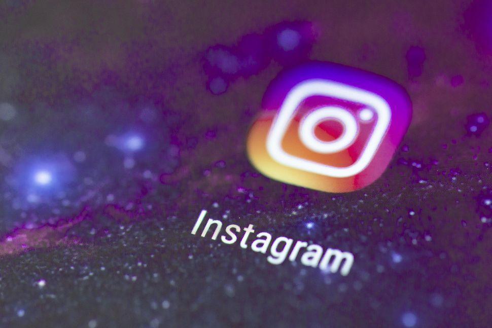 Fake Instagram Logo - Instagram starts purge of fake likes, follows and comments - CNET