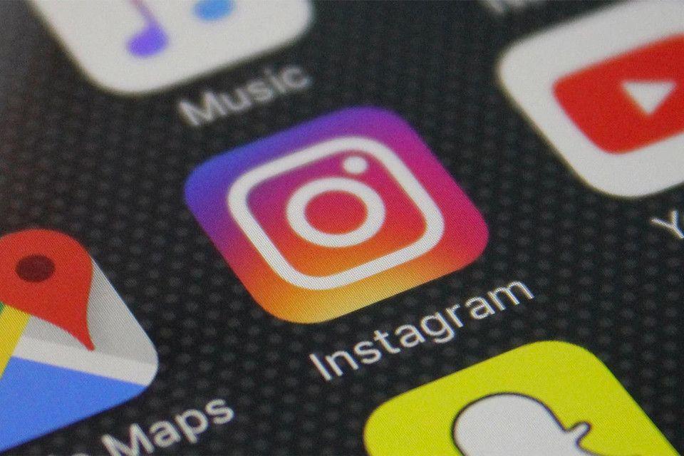 Fake Instagram Logo - Instagram Deletes Fake Likes, Comments & Accounts | HYPEBAE