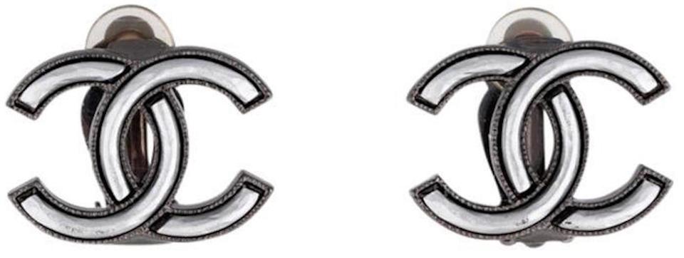 Chanel CC Logo - Chanel Silver Gunmetal Cc Logo Clip On Clip-on Classic Enamel Medium ...