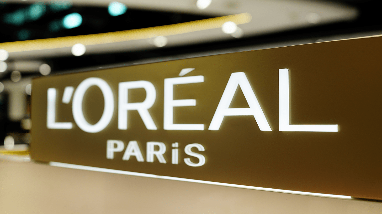 L'Oreal Cosmetics Logo - L'Oréal Sued for Racial Discrimination & Toxic Work Environment
