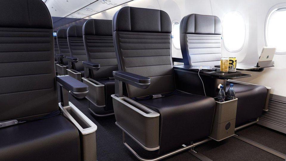 United Airlines Premium Economy Logo - United Airlines starts early roll-out of premium economy seats