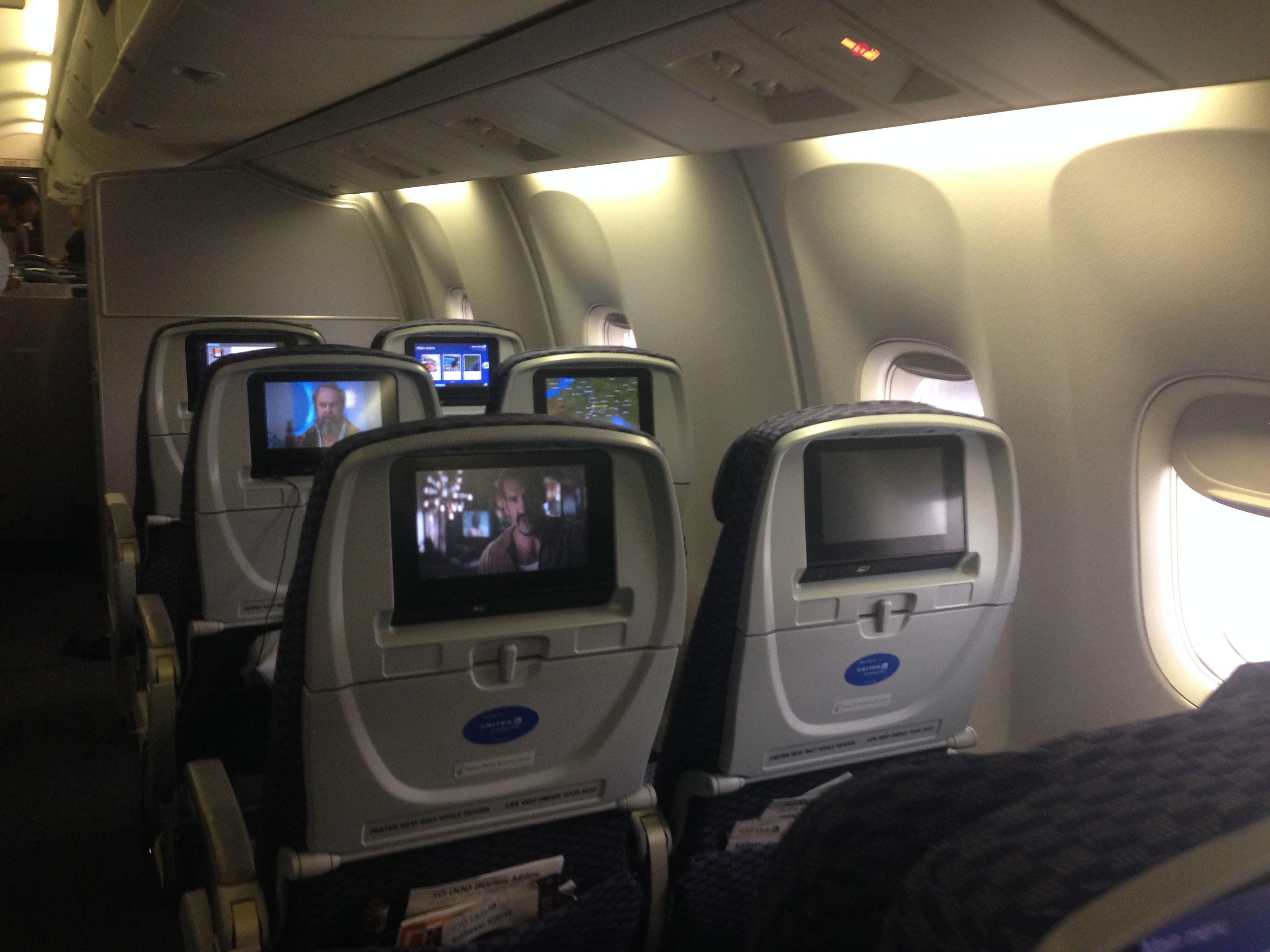 United Airlines Premium Economy Logo - File:United Airlines Boeing 767-300ER Economy Seats.JPG - Wikimedia ...