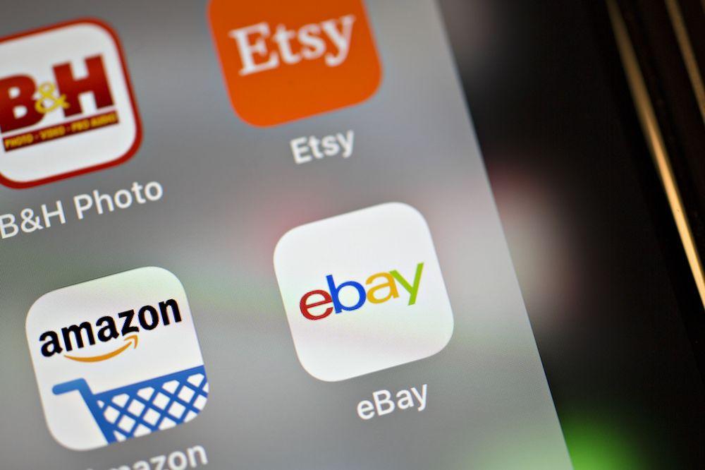 eBay Inc. Logo - EBay to Accept Apple Pay and Offer Merchant Loans With Square