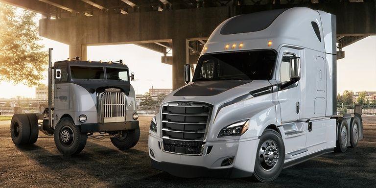 Freightliner Western Star Logo - Freightliner and Western Star: Daimler Trucks celebrates ...